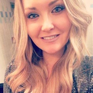 Meet your Posher, Alicia